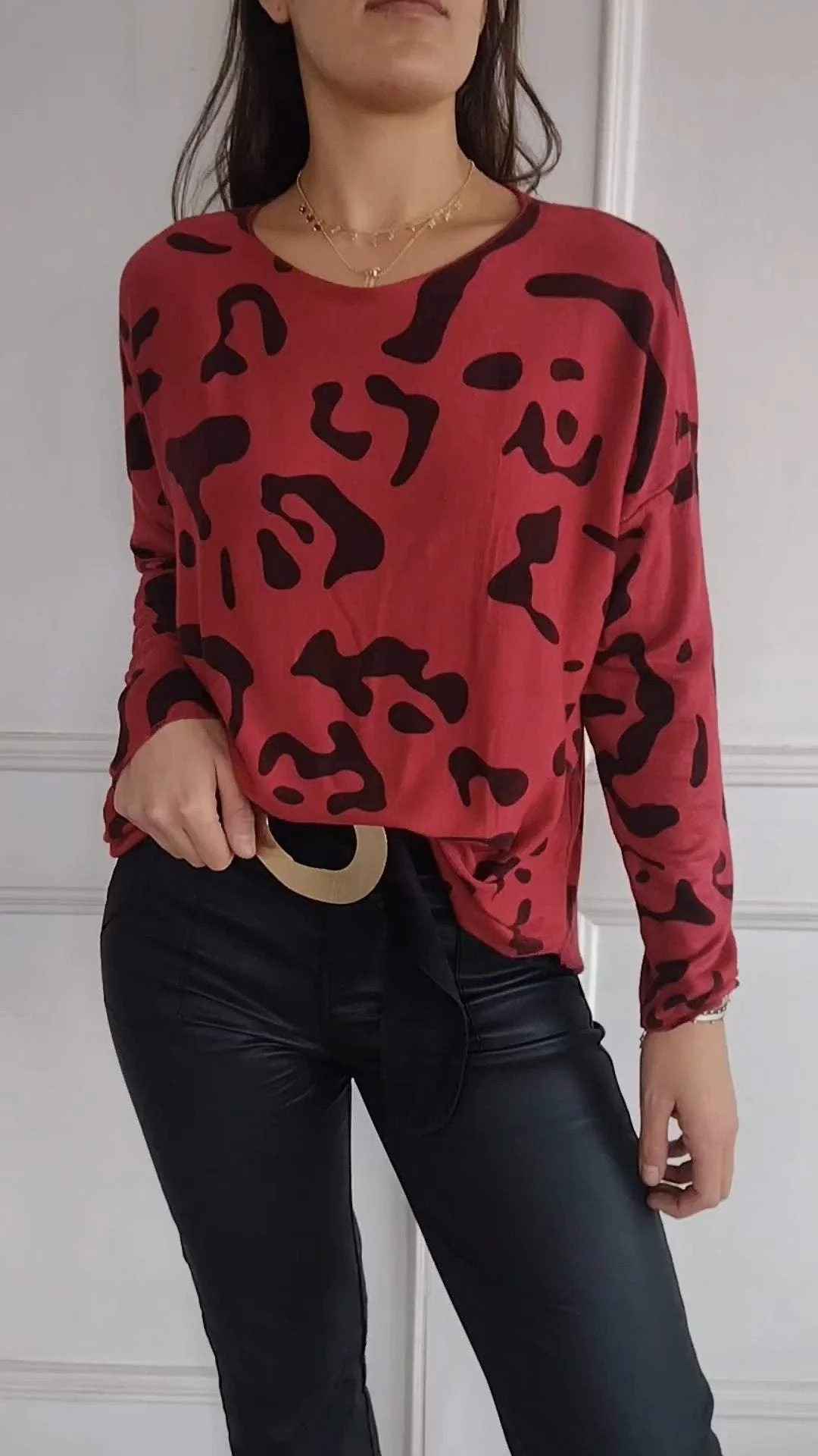 Women's Leopard Print Long Sleeve Crewneck Top