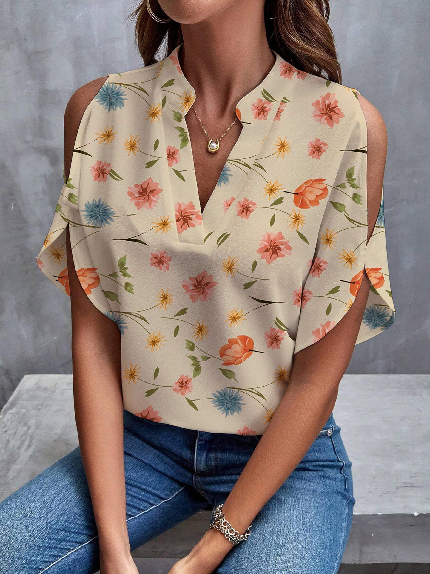 Women's Solid V-Neck Cold-Shoulder Short-Sleeve Top