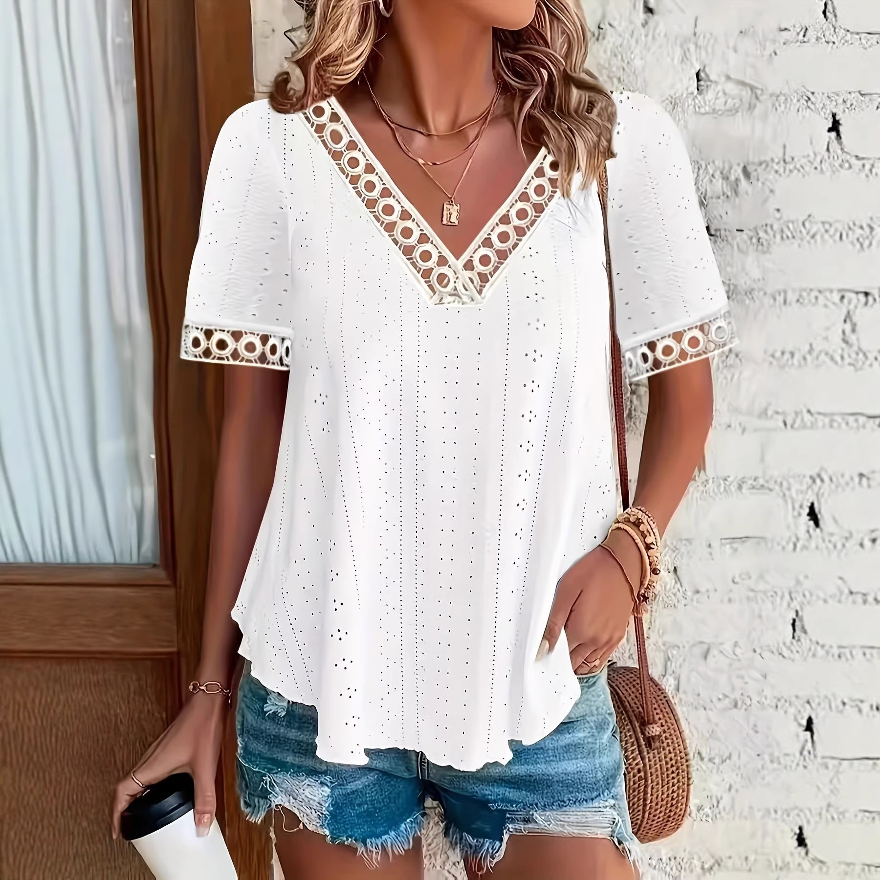 Women's Jacquard Short Sleeve V-Neck Lace Trim T-Shirt
