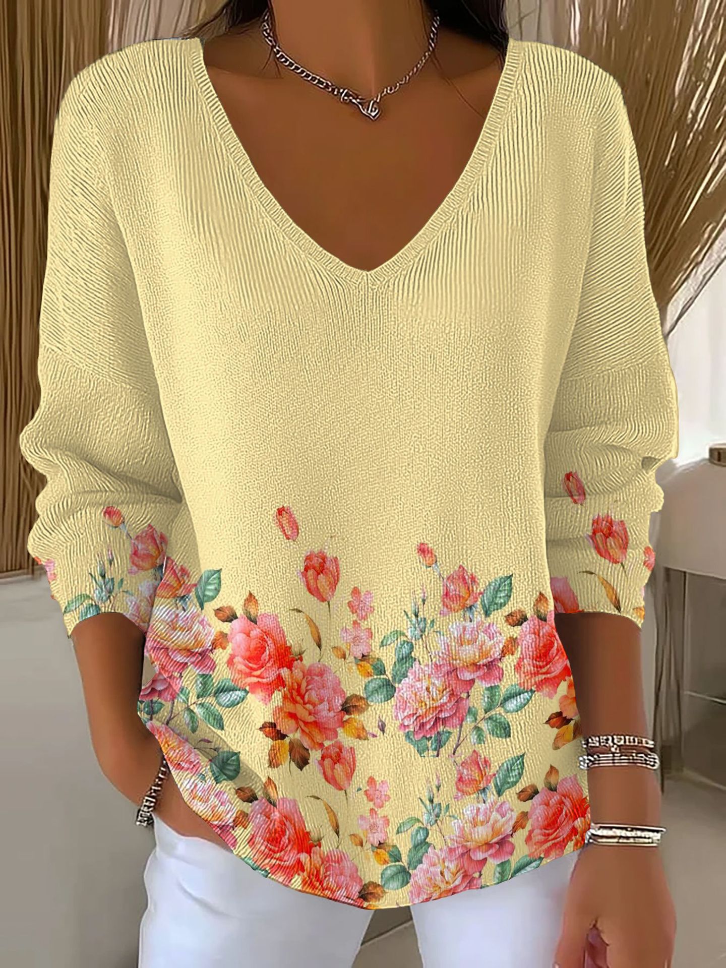 Women's Floral Star Print V-Neck Long-Sleeve T-Shirt