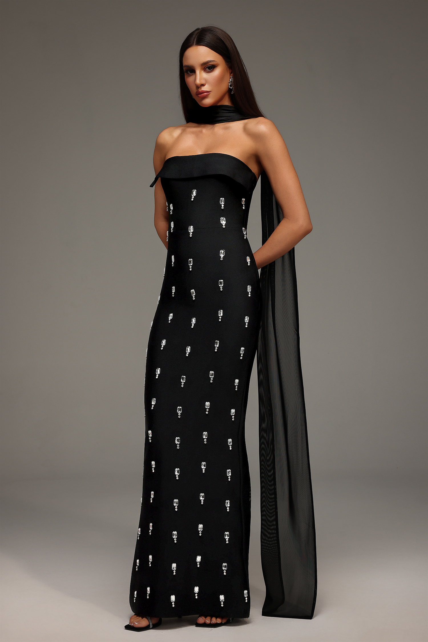 Nadja Sleeveless Diamond Bunting Bandage Maxi Dress