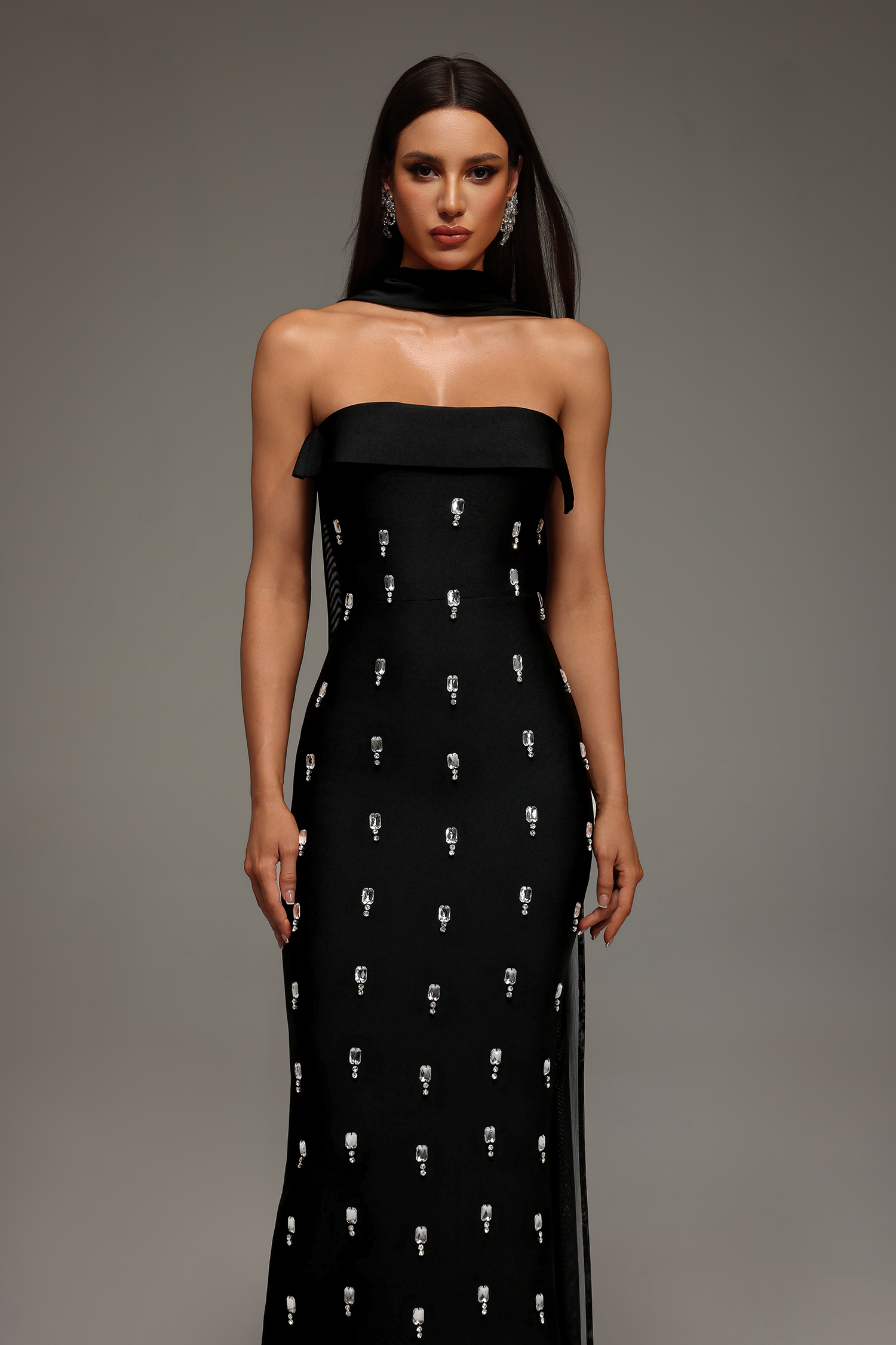 Nadja Sleeveless Diamond Bunting Bandage Maxi Dress