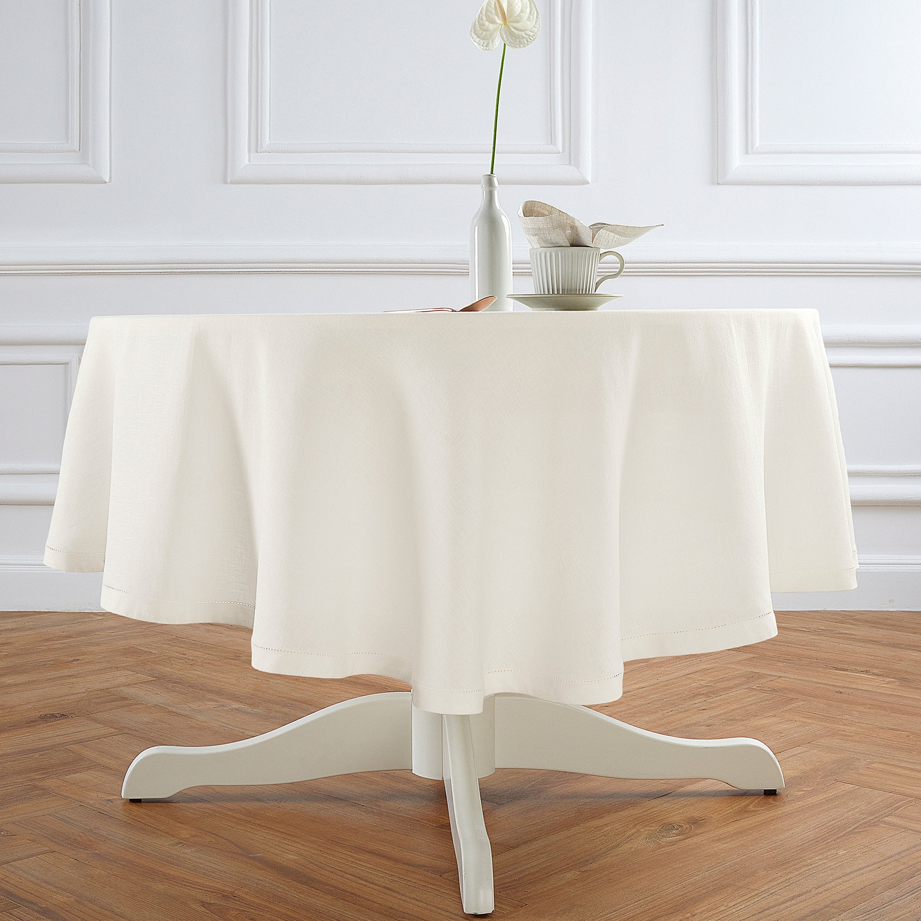 Sonoma Hemstitch Round Tablecloth