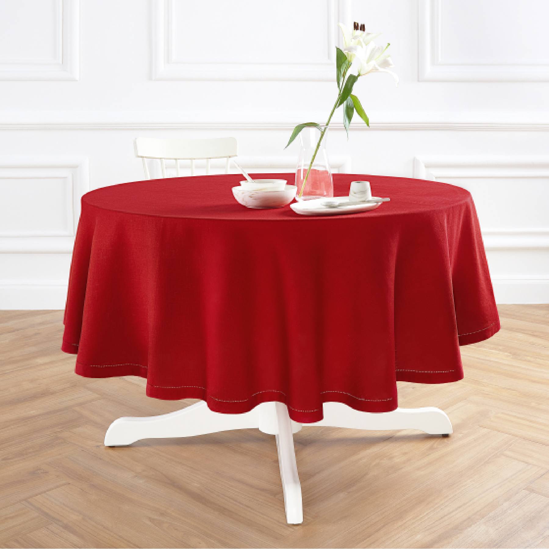 Sonoma Hemstitch Round Tablecloth