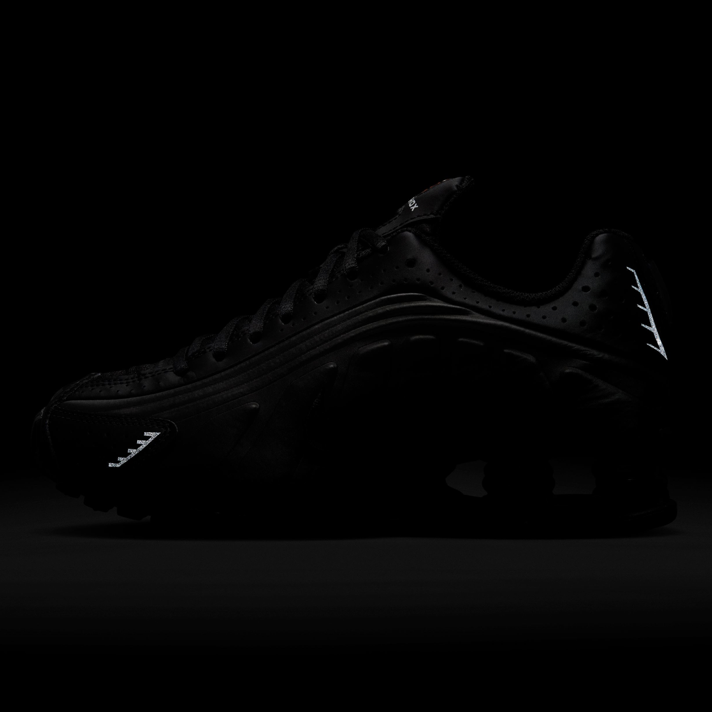 Nike Shox R4 童款 - Black/Black - Image 7
