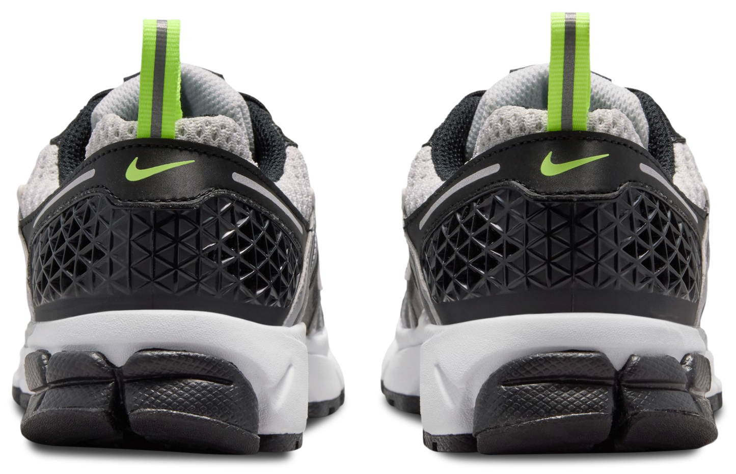 Nike Vomero 5 童款 - Black/Metallic Silver/Photon Dust - Image 3