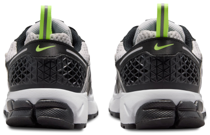 Nike Vomero 5 童款 - Black/Metallic Silver/Photon Dust - Image 3