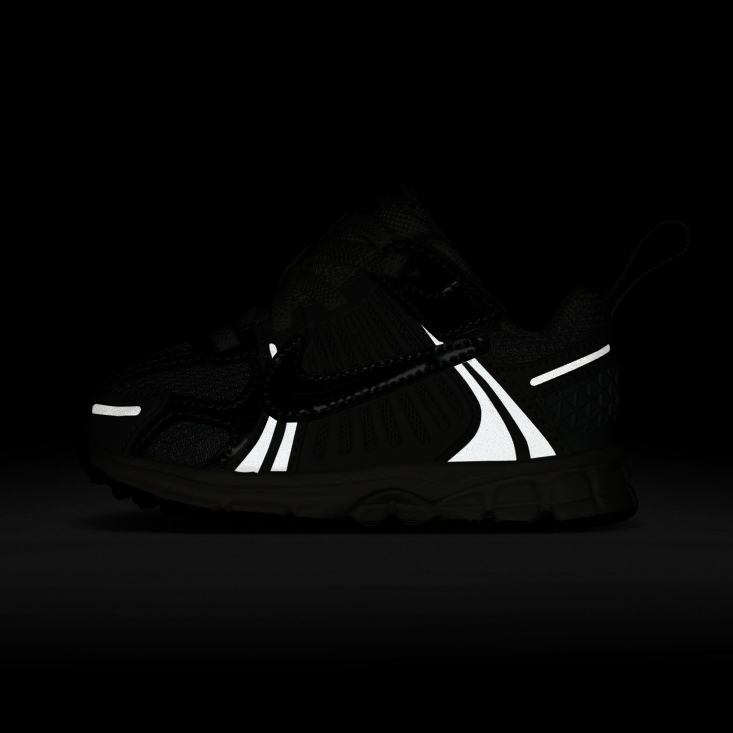Nike Vomero 5 童款 - Black/Photon Dust/Silver - Image 6