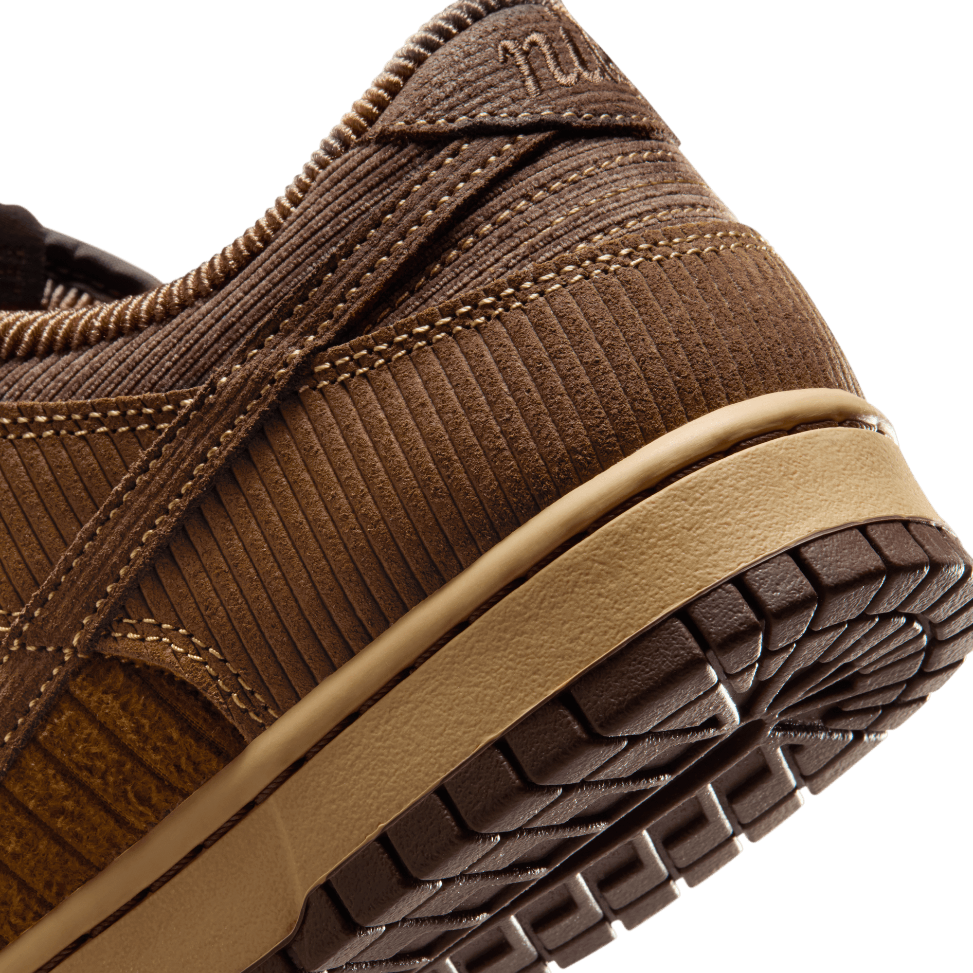 Nike Dunk Low Retro Premium - Light British Tan/Light Chocolate - Image 8