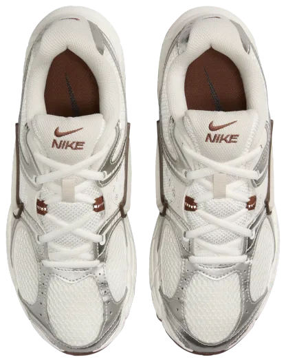 Nike V5 RNR - Women's - Sail/Lt Orewood Brown/Fauna Brown - Image 4