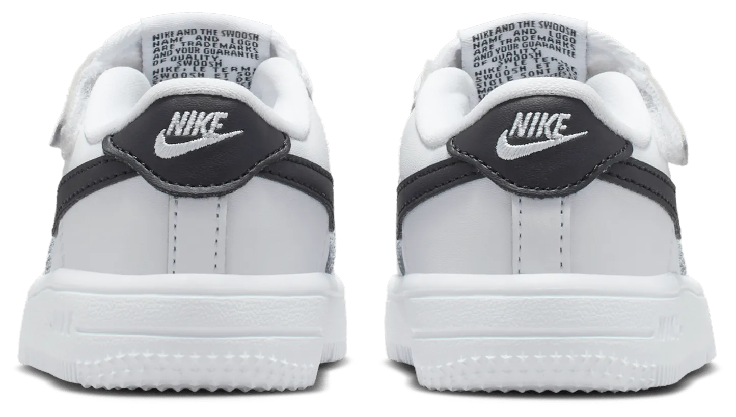 Nike Air Force 1 童款 - White/Black - Image 3