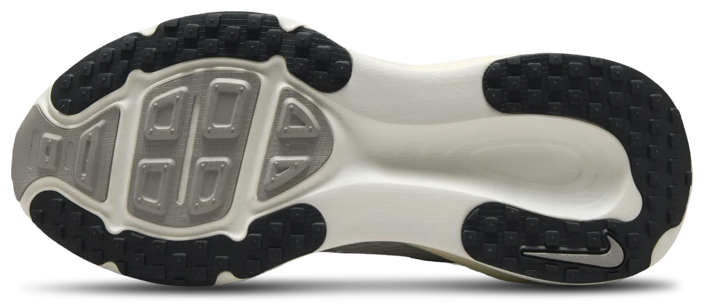 Nike Vomero 18 - Coconut Milk/Black/Summit White - Image 5