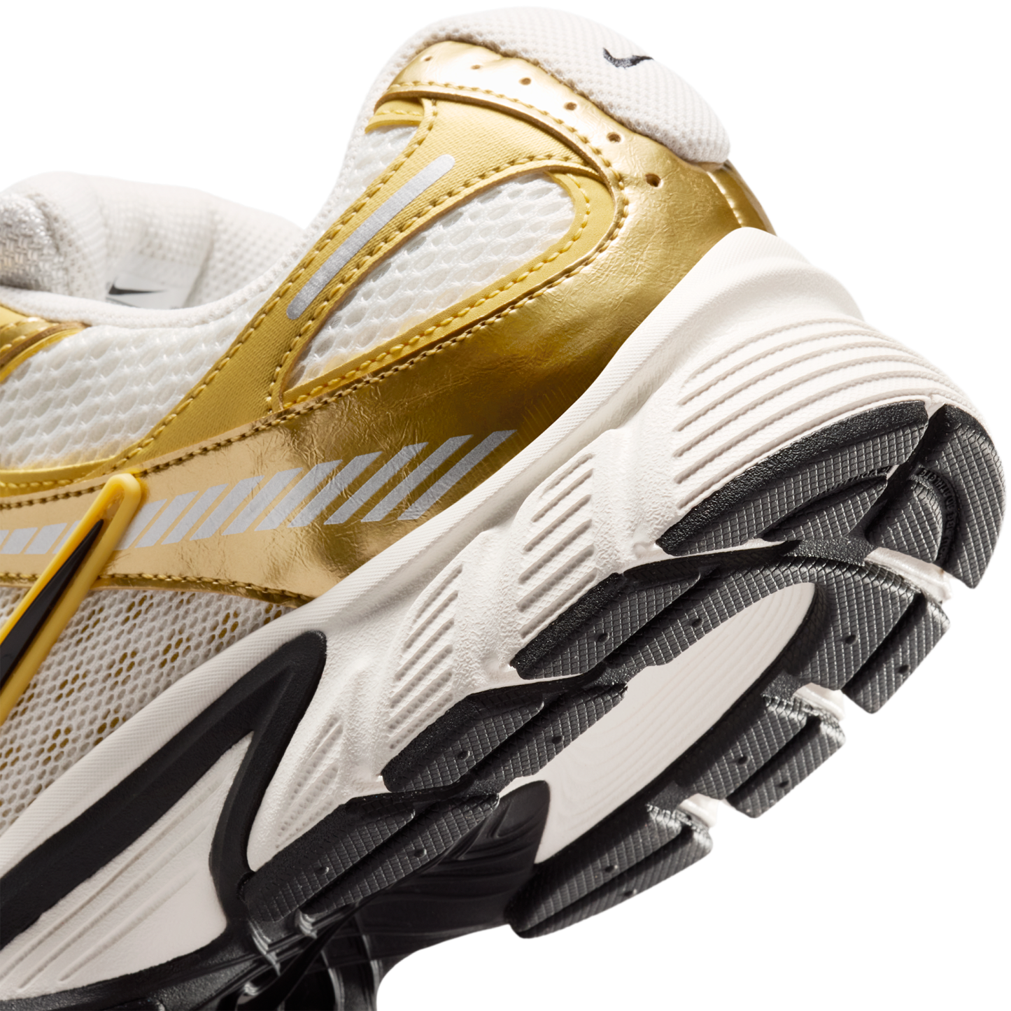 Nike V5 RNR - Sail/Black/Buff Gold - Image 8