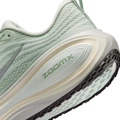 Nike Vomero Plus - Mtlc Silver/Lt Silver/Barely Green - Image 8