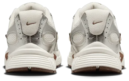 Nike V5 RNR - Sail/Lt Orewood Brown/Fauna Brown - Image 3