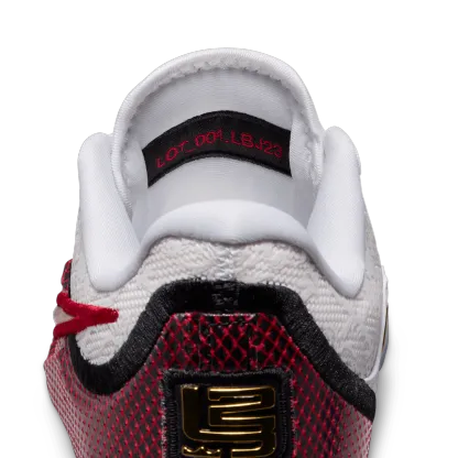 Nike LeBron XXIII 童款 - University Red/White/Metallic Gold - Image 9