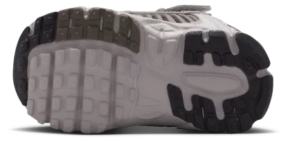 Nike Vomero 5 童款 - College Grey/Black/Cave Stone - Image 5