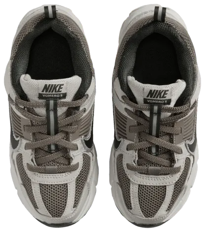 Nike Vomero 5 童款 - College Grey/Black/Cave Stone - Image 4