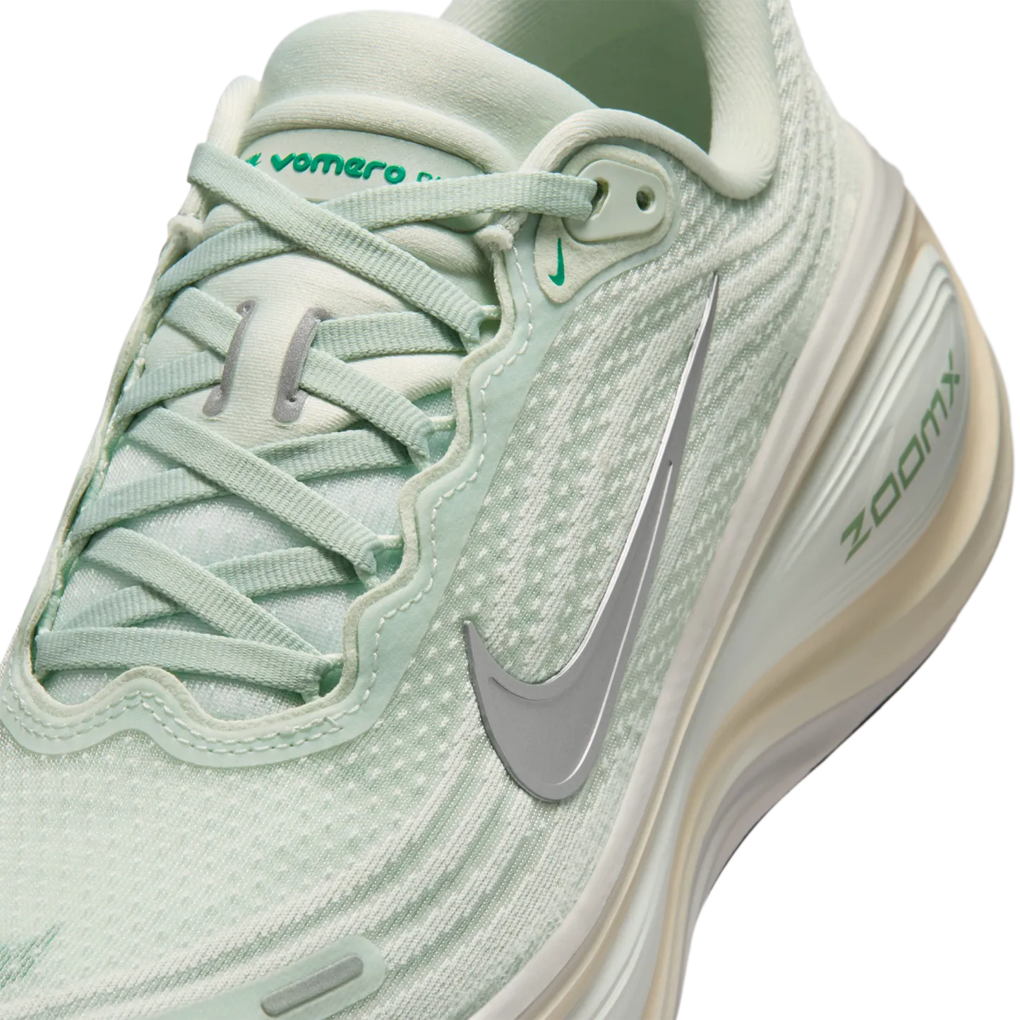 Nike Vomero Plus - Mtlc Silver/Lt Silver/Barely Green - Image 7