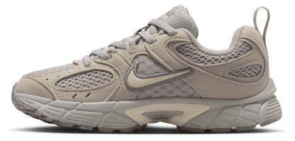Nike V5 RNR Suede 童款 - Pencil Point/Moon Particle/Light Orewood Brown - Image 2