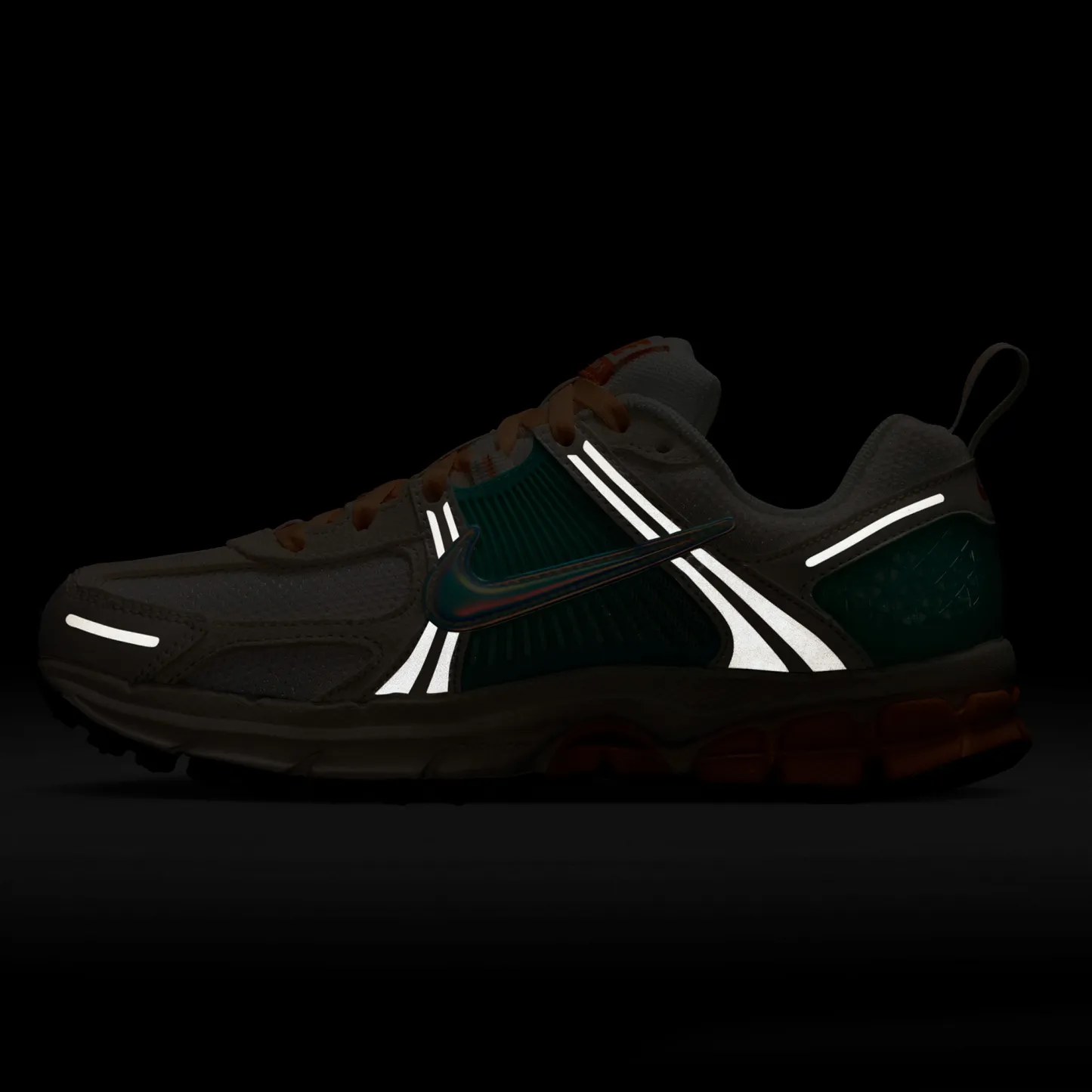 Nike Vomero 5 童款 - Orange Chalk/Off Noir White/Sail - Image 6
