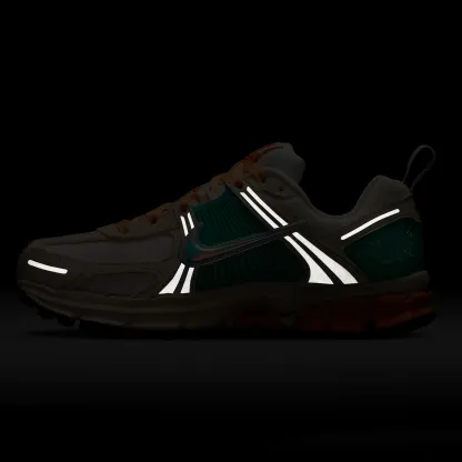 Nike Vomero 5 童款 - Orange Chalk/Off Noir White/Sail - Image 6