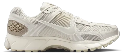 Nike Vomero 5 - Lt Bone/Cream Ii/Phantom - Image 1