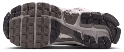 Nike Vomero 5 童款 - Grey/Black/Silver - Image 5