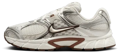 Nike V5 RNR - Sail/Lt Orewood Brown/Fauna Brown - Image 2