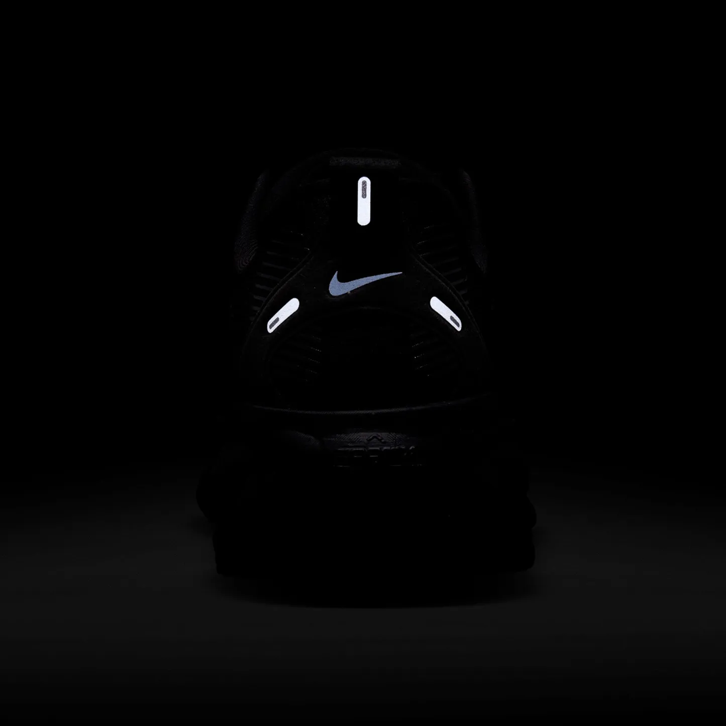 Nike Vomero 18 - Black/Dark Smoke/Black - Image 6