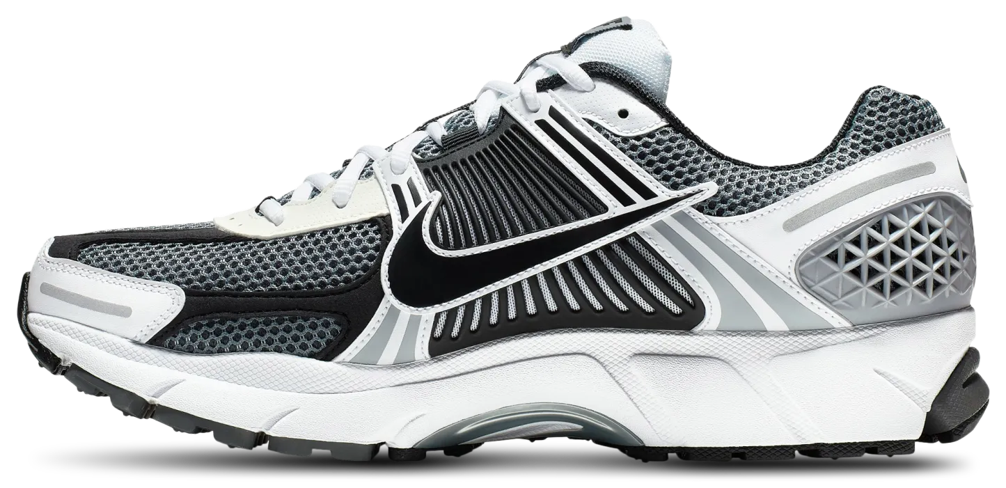 Nike Vomero 5 - Metallic Silver/Dark Grey/Black - Image 2
