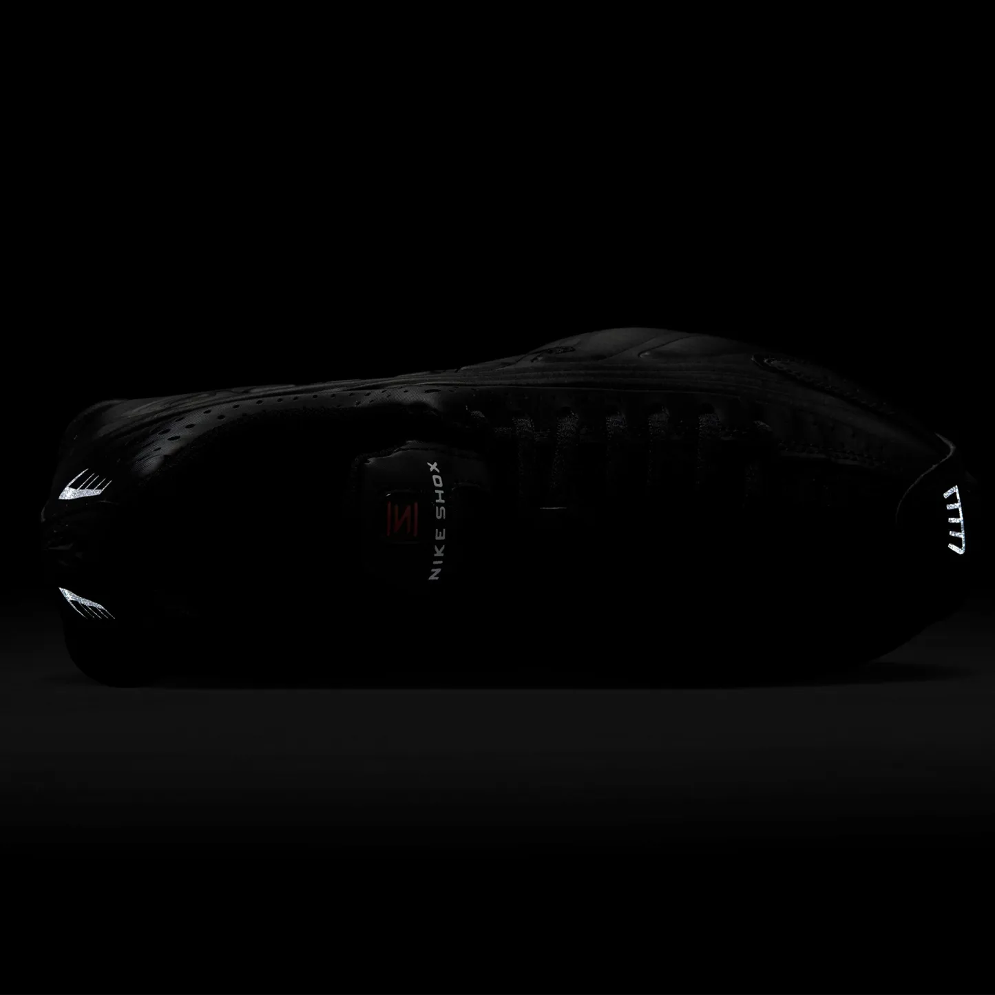 Nike Shox R4 童款 - Black/Black - Image 8