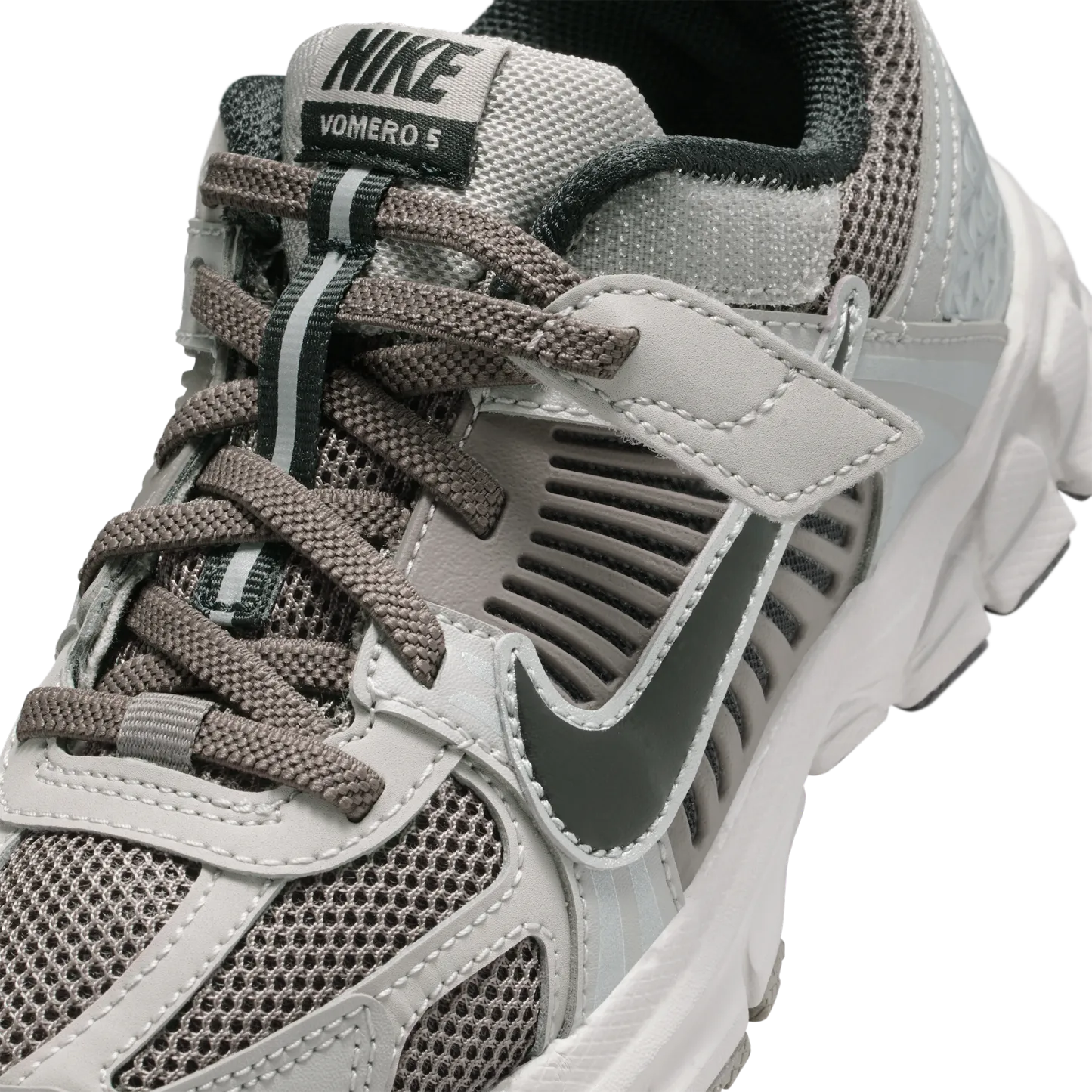Nike Vomero 5 童款 - College Grey/Black/Cave Stone - Image 7