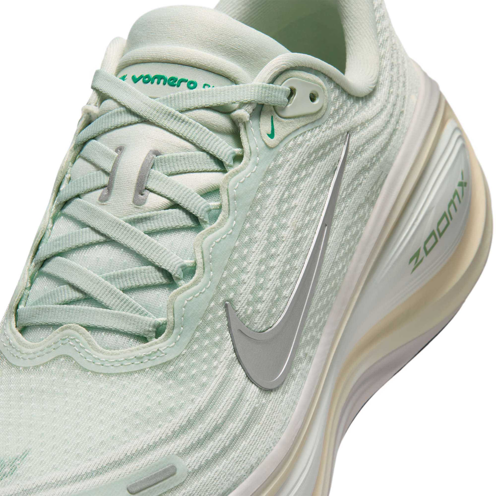Nike Vomero Plus - Mtlc Silver/Lt Silver/Barely Green - Image 7