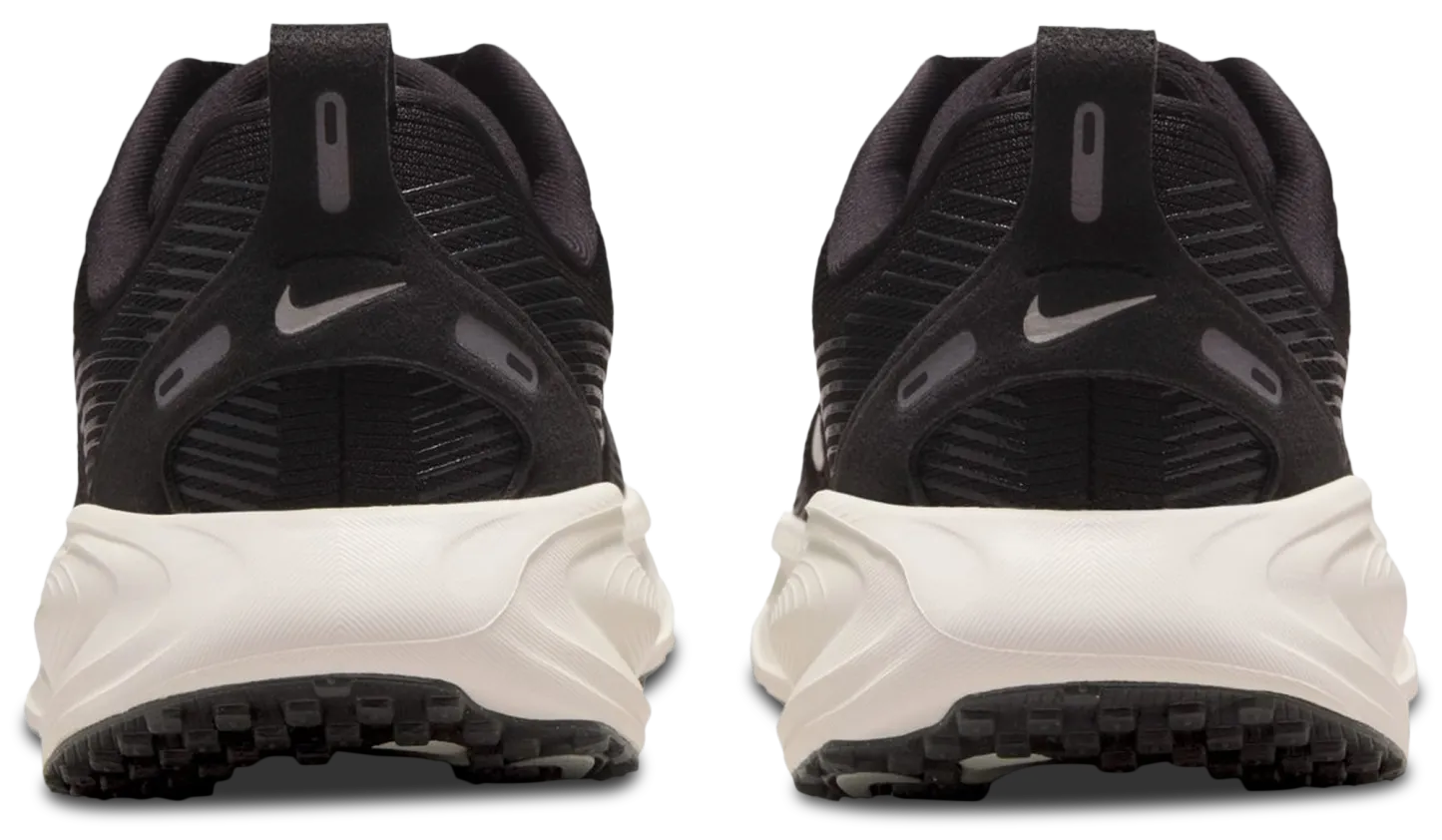 Nike Vomero 18 童款 - Coconut Milk/Black/Summit White - Image 3
