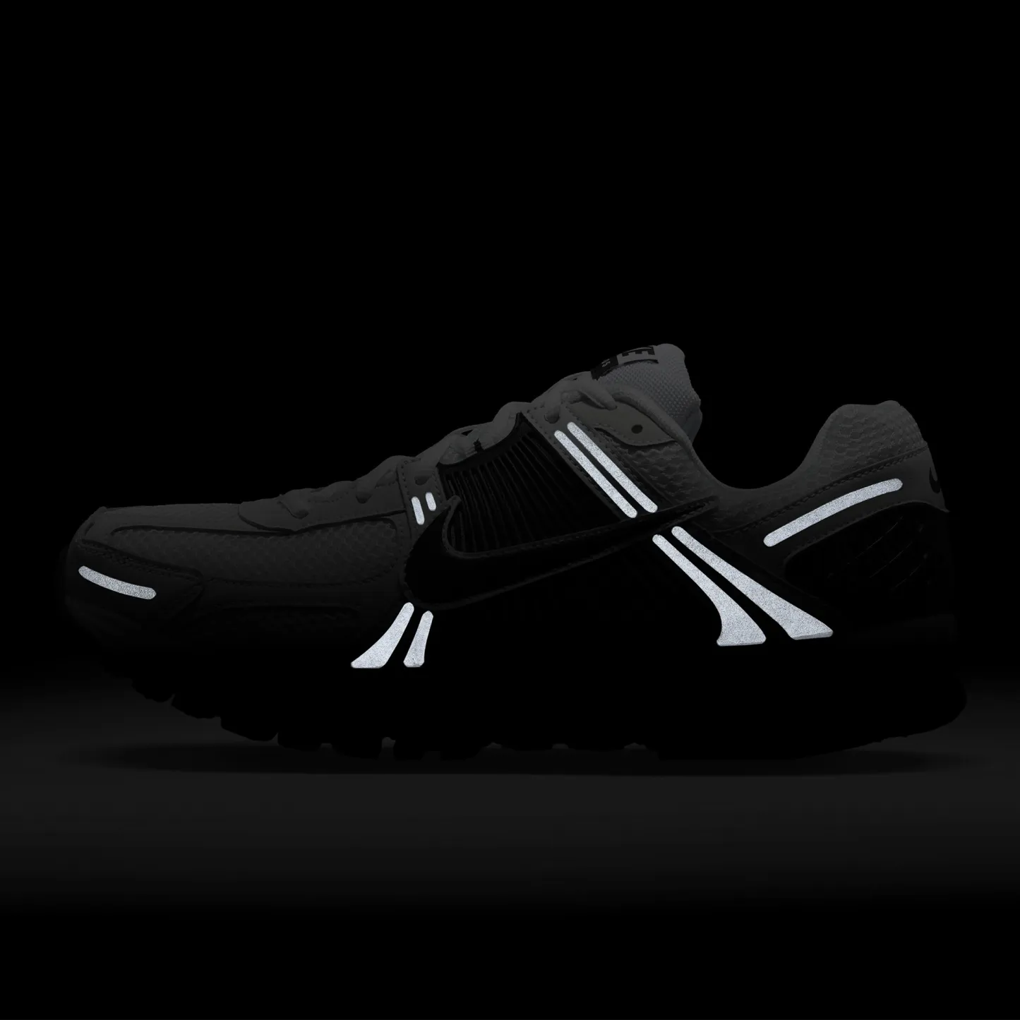 Nike Vomero 5 - Black/White/Platinum Tint - Image 6