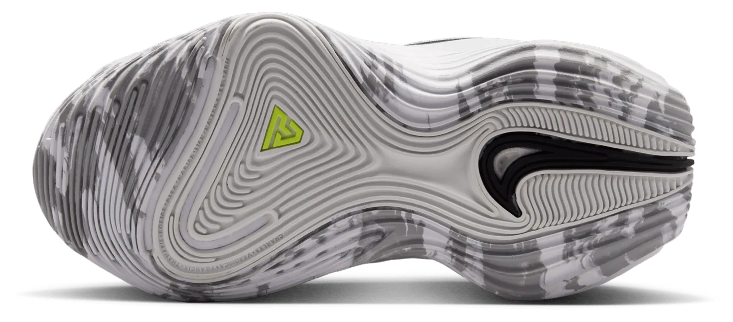 Nike Giannis Immortality 5 童款 - White/Metallic Silver/Off White - Image 5
