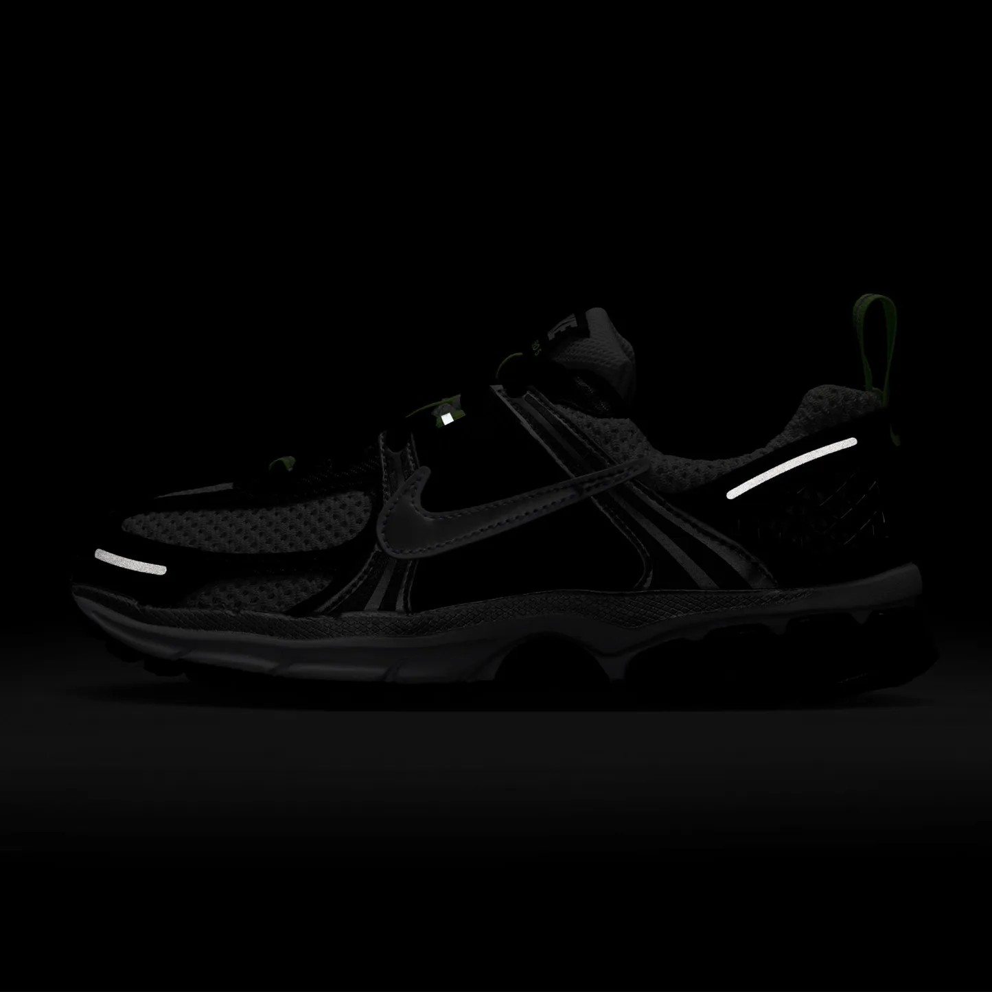 Nike Vomero 5 童款 - Black/Metallic Silver/Photon Dust - Image 6