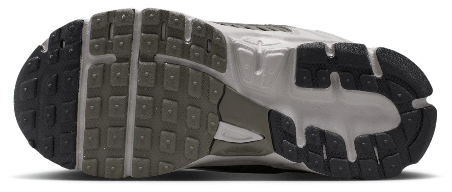 Nike Vomero 5 童款 - College Grey/Black/Cave Stone - Image 5