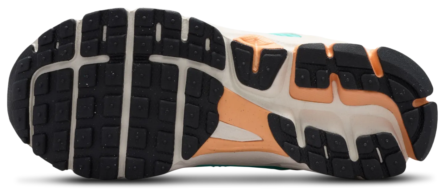 Nike Vomero 5 童款 - Orange Chalk/Off Noir White/Sail - Image 5