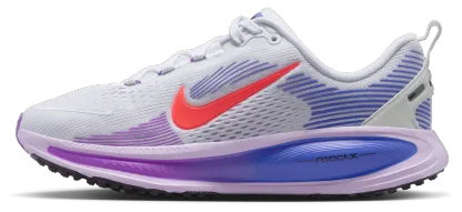 Nike Vomero 18 童款 - White/Hot Lava/Violet Mist - Image 2