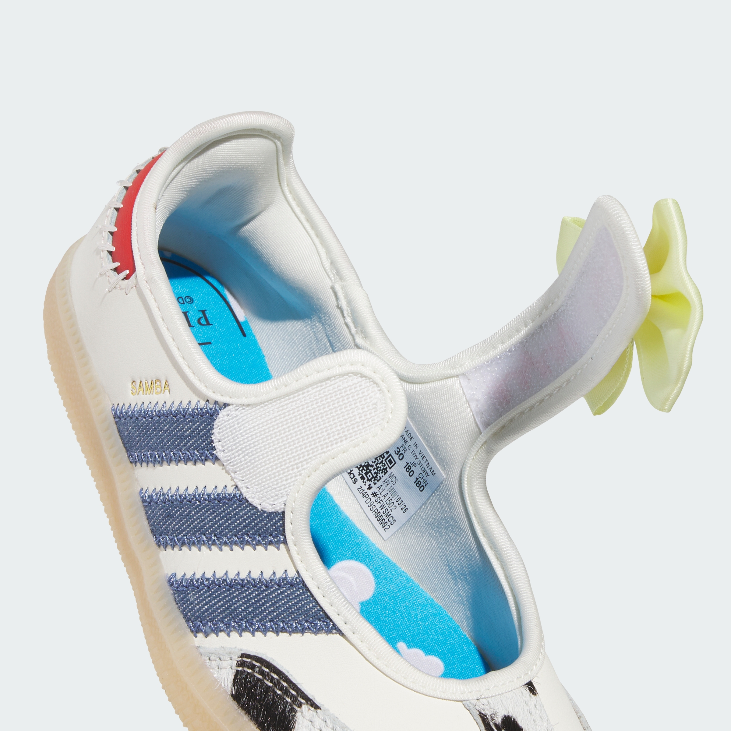 adidas ADIDAS PIXAR TOY STORY SAMBA JANE CHILD SHOES - Off White / Core Black / Gum - View 9