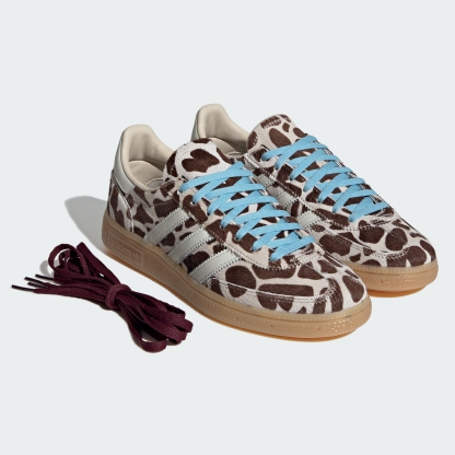 adidas HANDBALL SPEZIAL SHOES - Crystal Linen / Ivory / Icey Blue - View 2