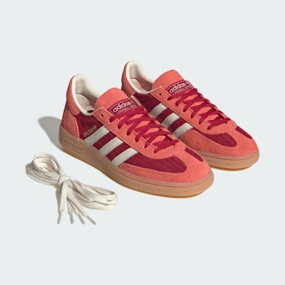 adidas HANDBALL SPEZIAL SHOES - Team Victory Red / Off White / Preloved Scarlet - View 2