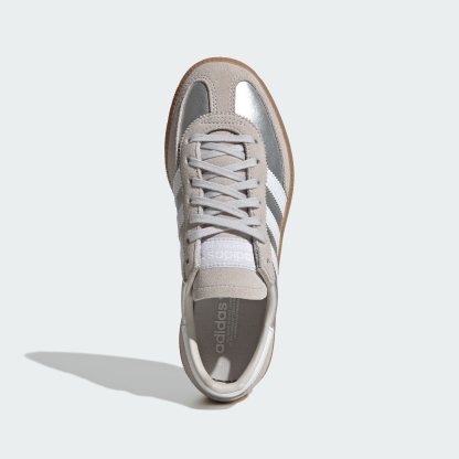 adidas HANDBALL SPEZIAL SHOES - Silver Metallic / Cloud White / Gum - View 2