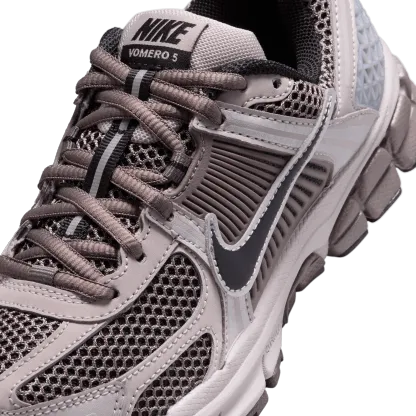 Nike Vomero 5 童款 - Grey/Black/Silver - Image 7