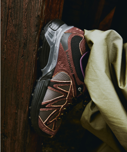 Salomon XT-WHISPER EXPEDITION - Black / Bitter Chocolate / Concord Grape - View 2