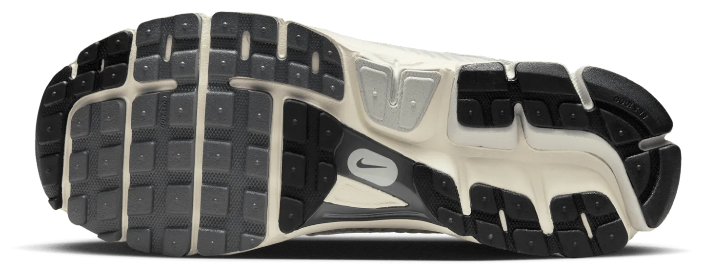 Nike Vomero 5 - Grey/Grey/Beige - Image 5