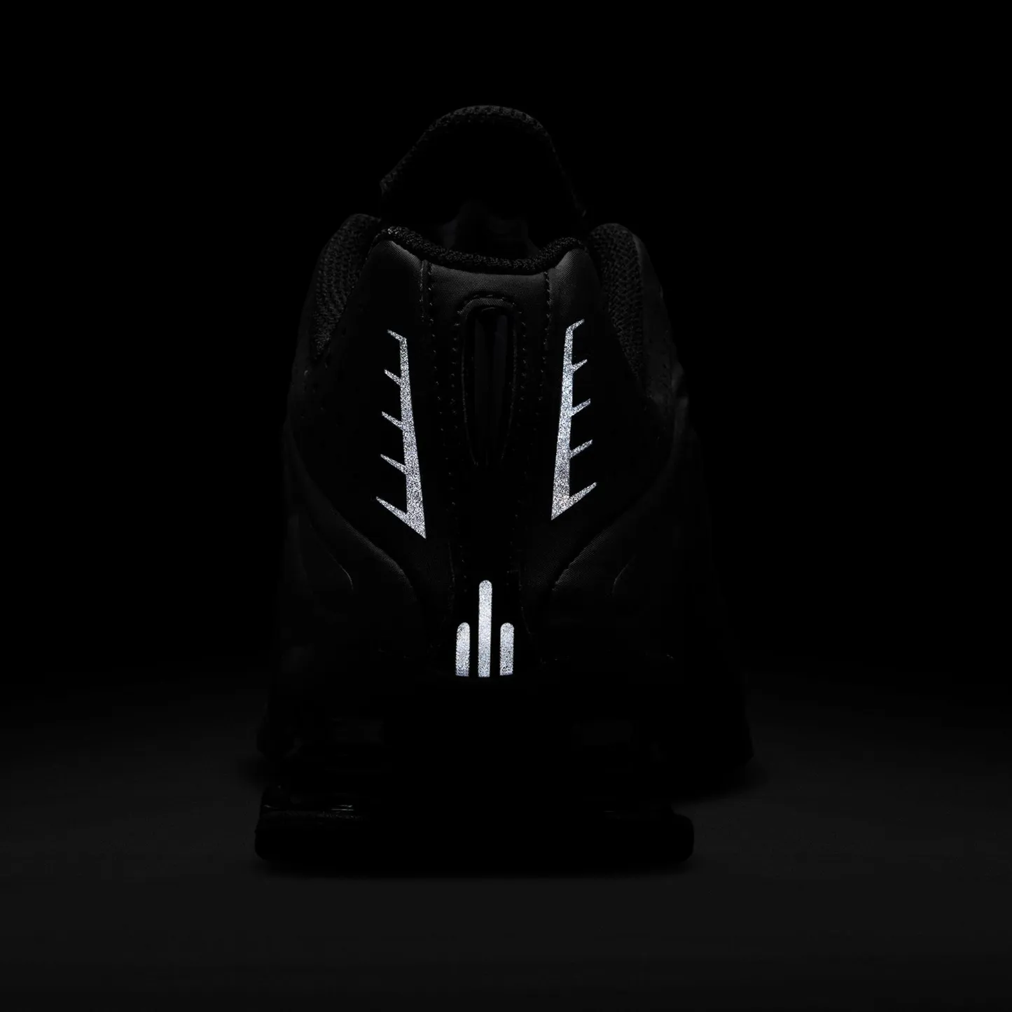 Nike Shox R4 童款 - Black/Black - Image 6