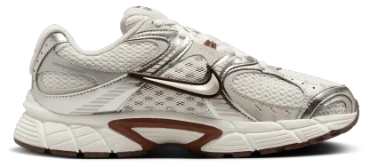 Nike V5 RNR - Sail/Lt Orewood Brown/Fauna Brown - Image 1